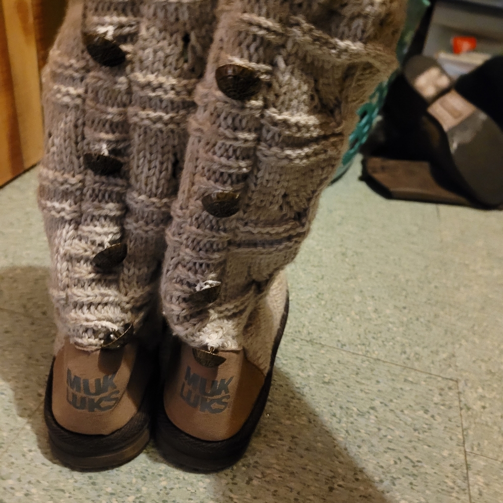Muk luk boots